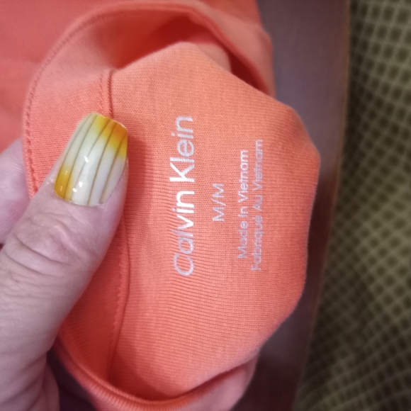 Calvin Klein Pink Long Sleeve Fitted Button Down Shirt - Picture 2 of 2